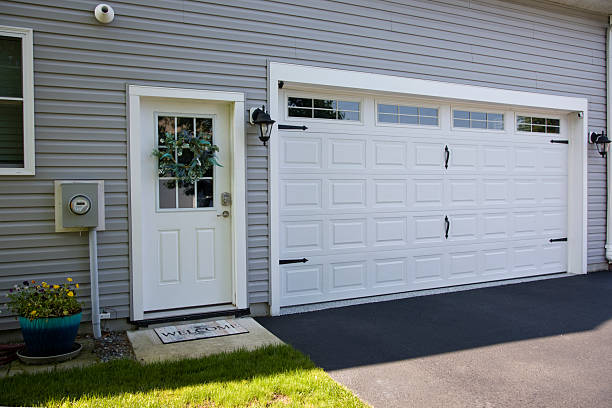 24/7 Emergency Garage Door Panel Replacement experts in Portage, IN